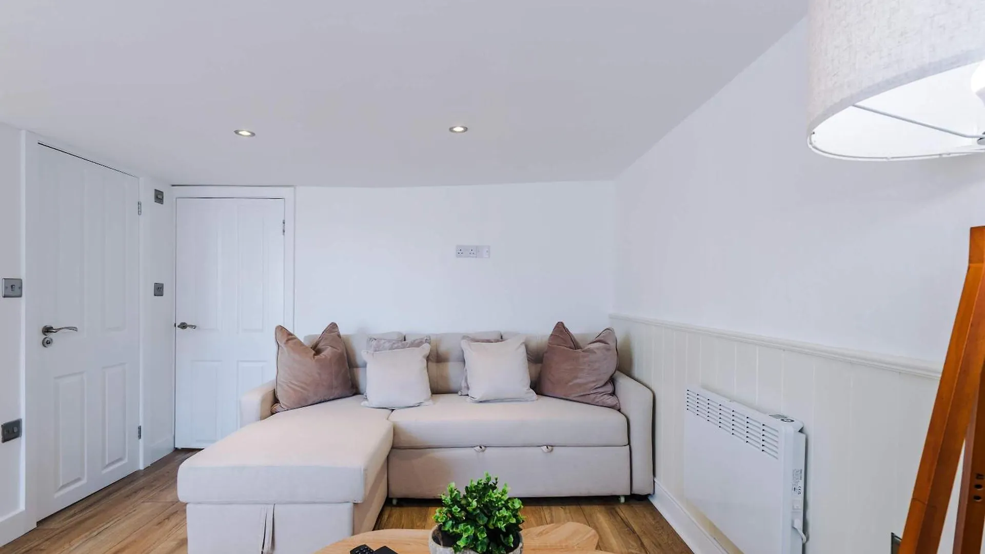 Westminster House Loft Apartment - By Assured Kingston upon Hull