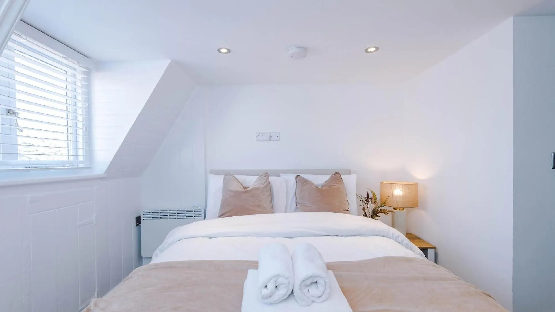 Westminster House Loft Apartment - By Assured Kingston upon Hull 0*,
